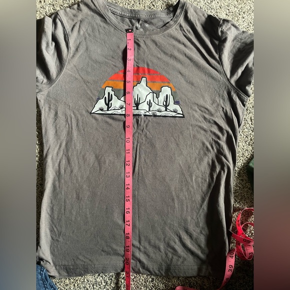 2 western tees - Picture 10 of 11